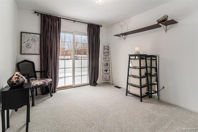 Builiding view twelve for 13336 Shire, Southgate, MI. 48195