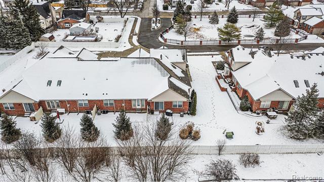 Builiding view twenty five for 13336 Shire, Southgate, MI. 48195