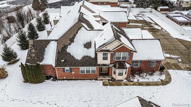 Builiding view twenty three for 13336 Shire, Southgate, MI. 48195