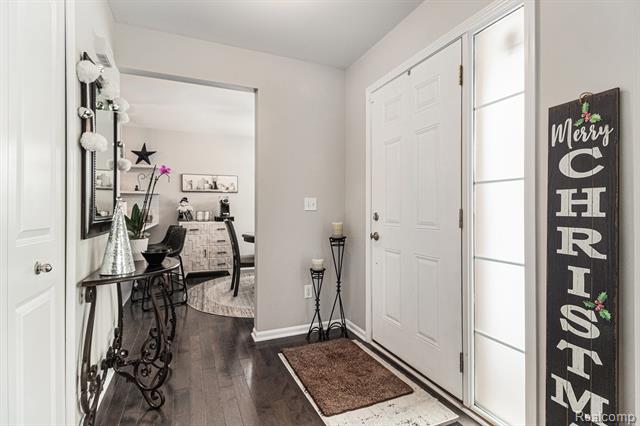 Builiding view two for 13336 Shire, Southgate, MI. 48195