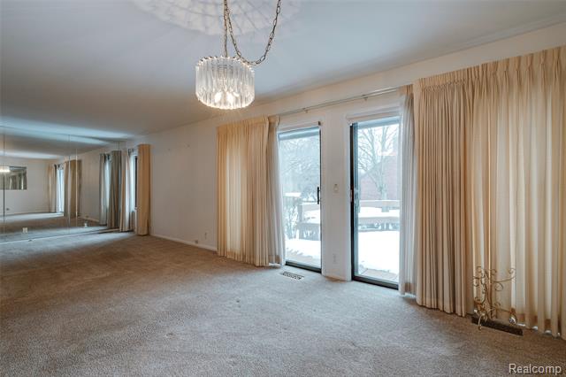 Builiding view eight for 3082 Lindenwood, Dearborn, MI. 48120