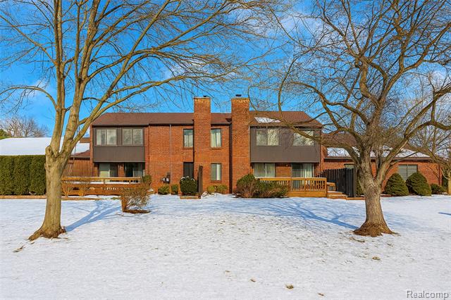 Builiding view twenty nine for 3082 Lindenwood, Dearborn, MI. 48120