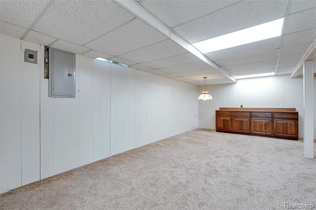 Builiding view twenty one for 3082 Lindenwood, Dearborn, MI. 48120