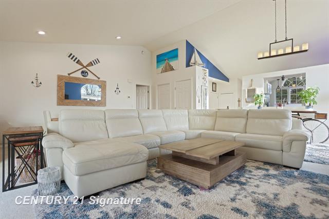 Builiding view eleven for 49 Willow Pond Dr., Saginaw, MI. 48603