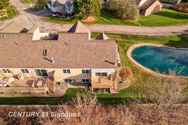 Builiding view fifty for 49 Willow Pond Dr., Saginaw, MI. 48603