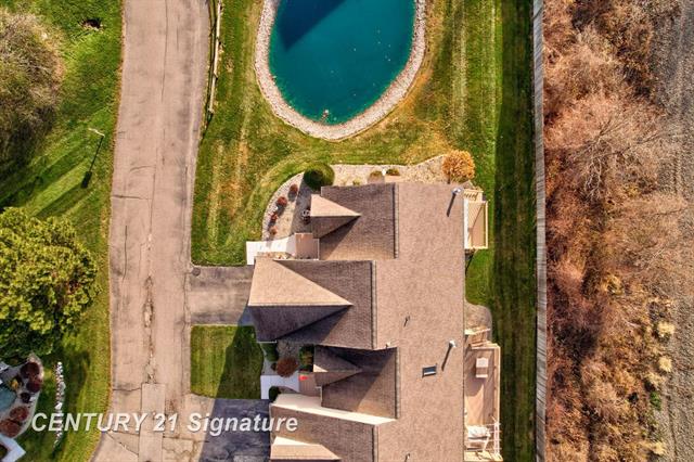 Builiding view forty nine for 49 Willow Pond Dr., Saginaw, MI. 48603