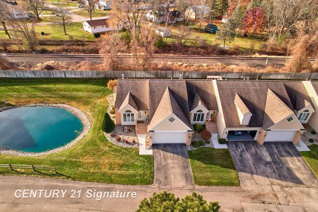 Builiding view forty seven for 49 Willow Pond Dr., Saginaw, MI. 48603