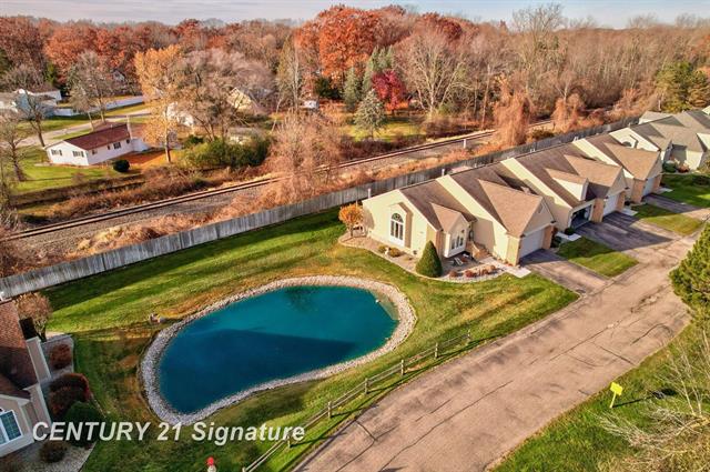 Builiding view forty six for 49 Willow Pond Dr., Saginaw, MI. 48603