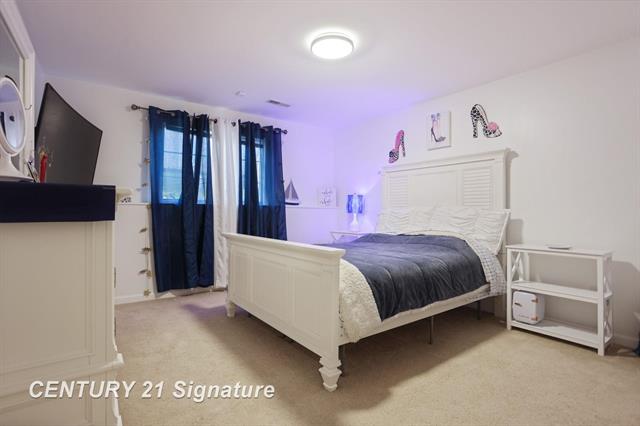 Builiding view thirty three for 49 Willow Pond Dr., Saginaw, MI. 48603