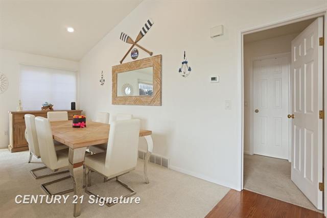 Builiding view twenty one for 49 Willow Pond Dr., Saginaw, MI. 48603