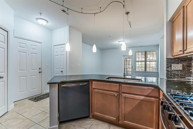 Builiding view four for 922 Summerfield Glen, Ann Arbor, MI. 48103