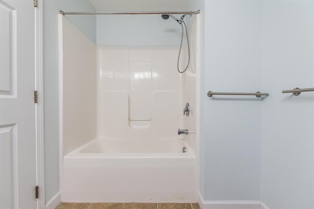 Builiding view nineteen for 922 Summerfield Glen, Ann Arbor, MI. 48103