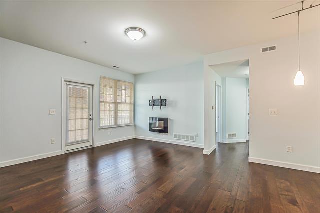 Builiding view six for 922 Summerfield Glen, Ann Arbor, MI. 48103