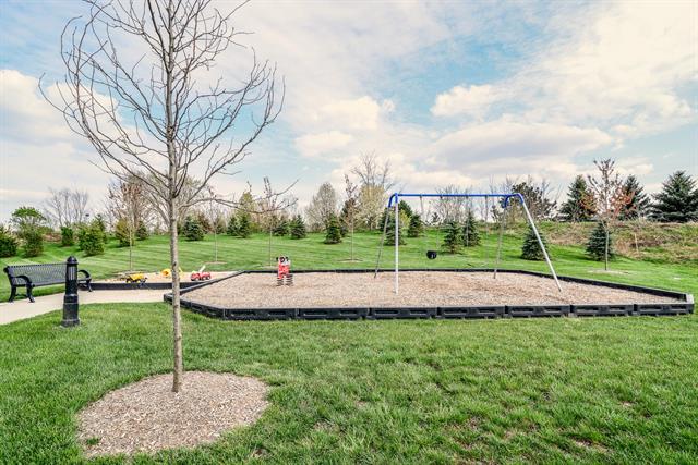 Builiding view twenty four for 922 Summerfield Glen, Ann Arbor, MI. 48103