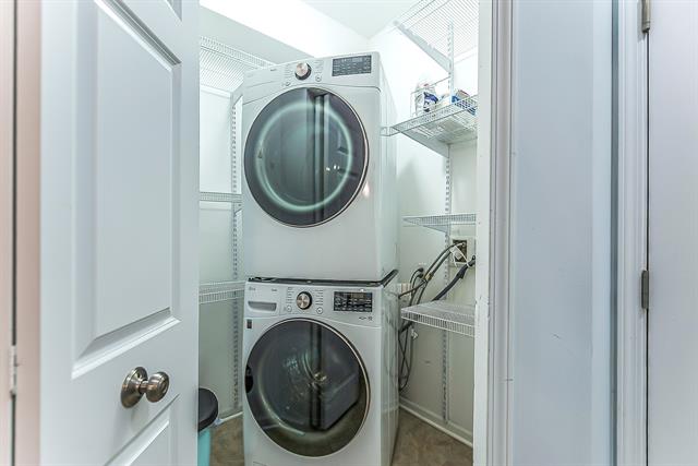 Builiding view twenty for 922 Summerfield Glen, Ann Arbor, MI. 48103