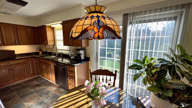 Builiding view fourteen for 92 Linswood St., Monroe, MI. 48162