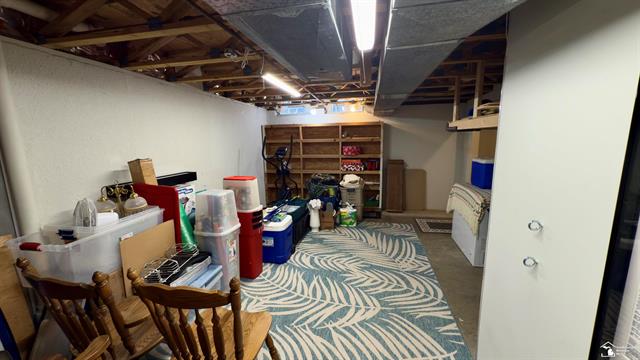 Builiding view thirty one for 92 Linswood St., Monroe, MI. 48162