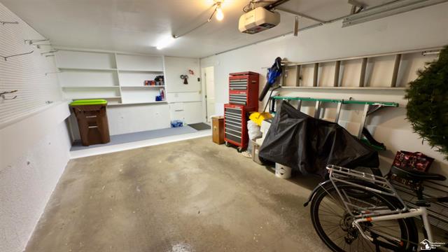 Builiding view thirty three for 92 Linswood St., Monroe, MI. 48162