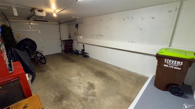 Builiding view thirty two for 92 Linswood St., Monroe, MI. 48162