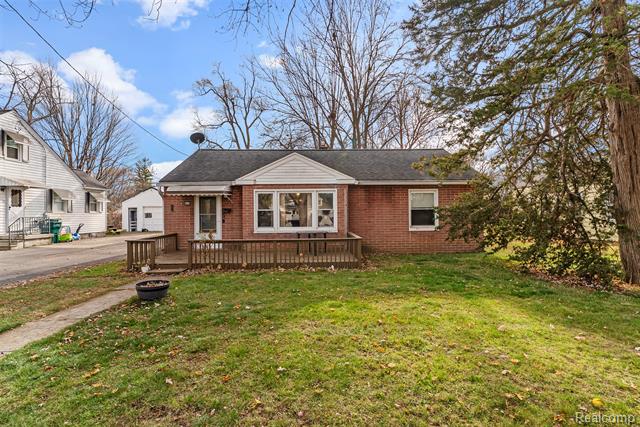 Builiding view one for 821 Ryan Street, Owosso, MI. 48867