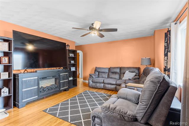 Builiding view six for 821 Ryan Street, Owosso, MI. 48867