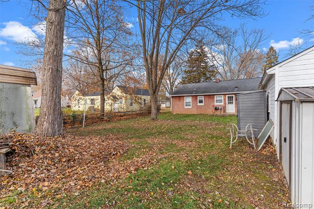 Builiding view twenty two for 821 Ryan Street, Owosso, MI. 48867