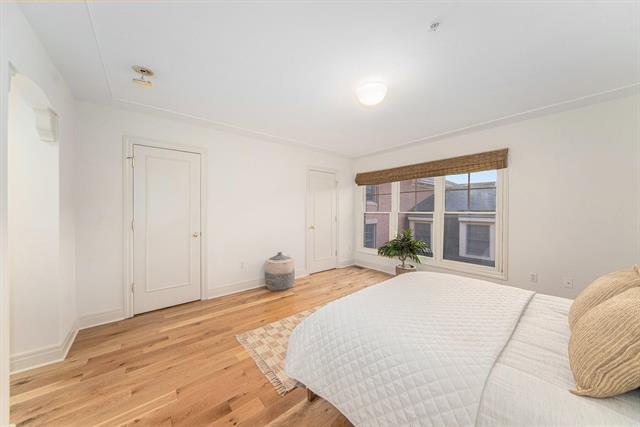 Builiding view eighteen for 140 Ashley Mews, Ann Arbor, MI. 48104