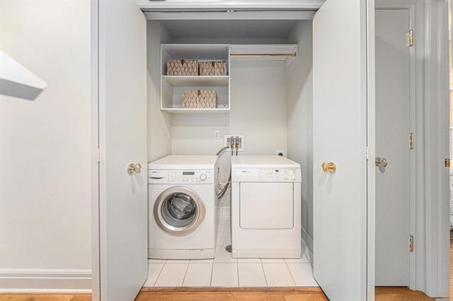 Builiding view twenty eight for 140 Ashley Mews, Ann Arbor, MI. 48104