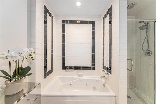 Builiding view twenty four for 140 Ashley Mews, Ann Arbor, MI. 48104