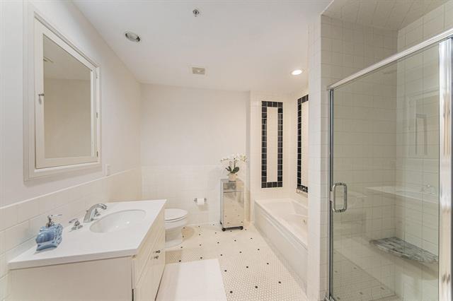 Builiding view twenty three for 140 Ashley Mews, Ann Arbor, MI. 48104