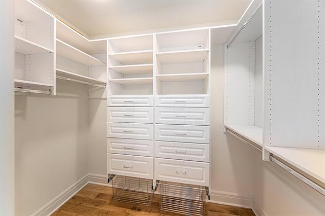 Builiding view twenty two for 140 Ashley Mews, Ann Arbor, MI. 48104