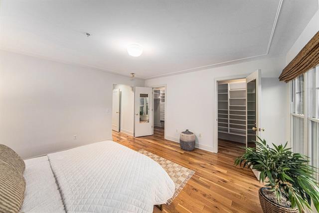 Builiding view twenty for 140 Ashley Mews, Ann Arbor, MI. 48104