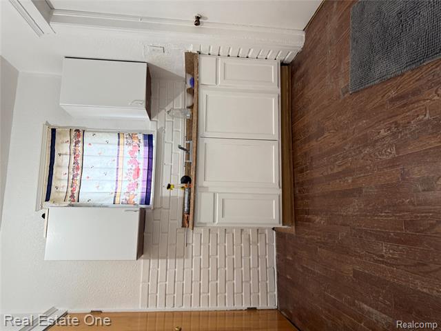 Builiding view nine for 5626 Lawndale, Detroit, MI. 48210