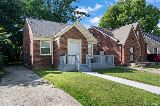 Builiding view one for 17217 Shaftsbury, Detroit, MI. 48219