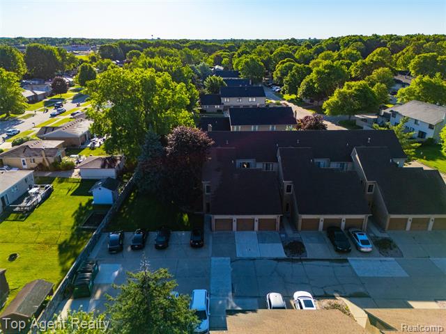 Builiding view twenty nine for 42374 Lochmoor, Clinton Township, MI. 48038