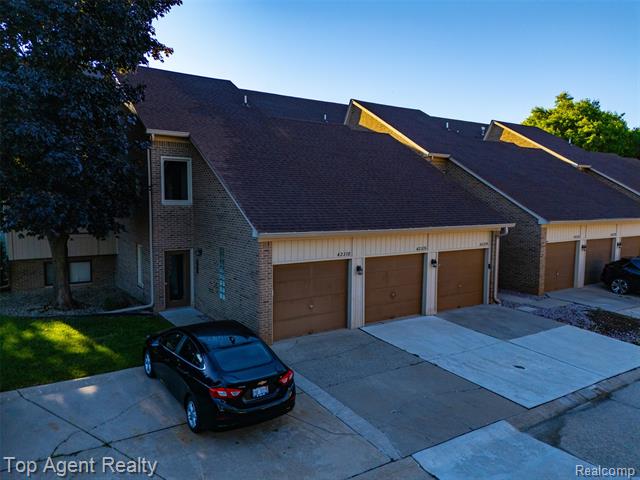 Builiding view twenty seven for 42374 Lochmoor, Clinton Township, MI. 48038
