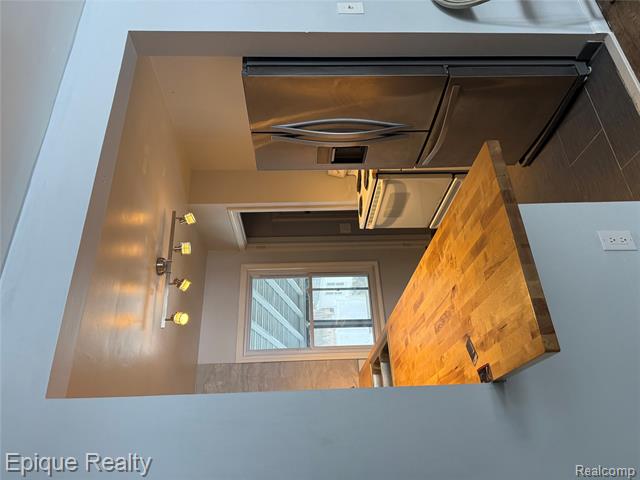 Builiding view four for 2468 Fernwood, Ann Arbor, MI. 48104