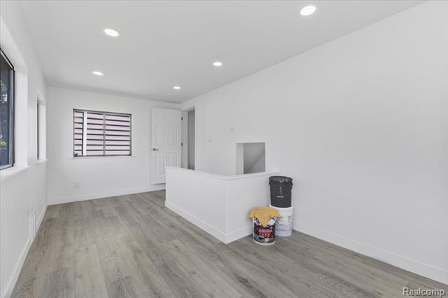 Builiding view ten for 1761 Stanford, Berkley, MI. 48072