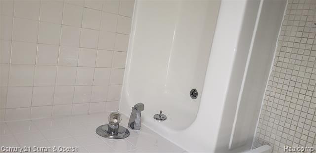 Builiding view eleven for 10185 Allen Pointe, Allen Park, MI. 48101