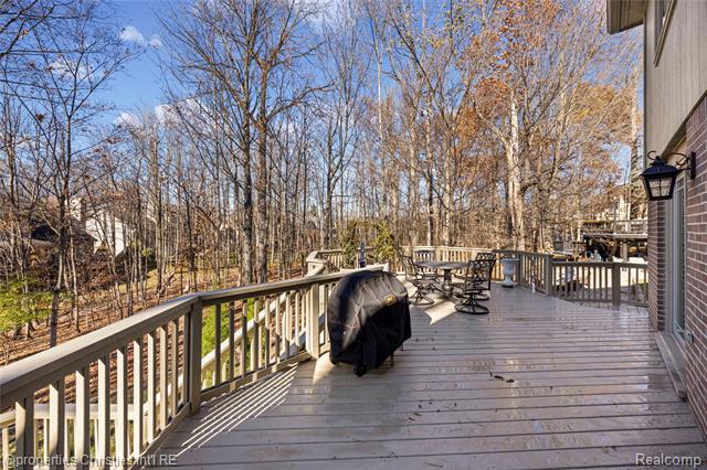 Builiding view fifty seven for 27085 Winchester, Farmington, MI. 48331