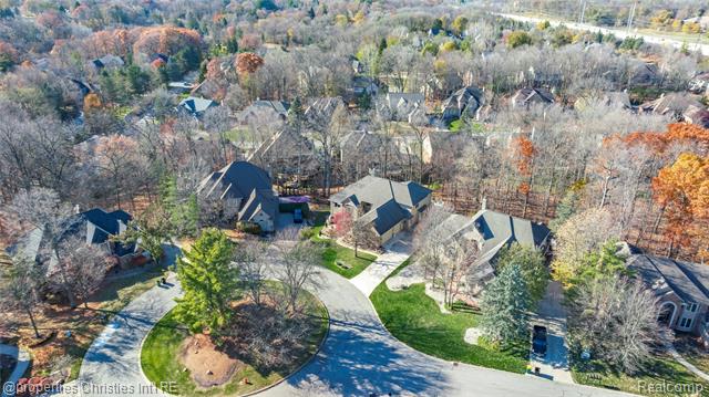 Builiding view sixty five for 27085 Winchester, Farmington, MI. 48331