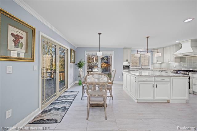 Builiding view thirteen for 27085 Winchester, Farmington, MI. 48331