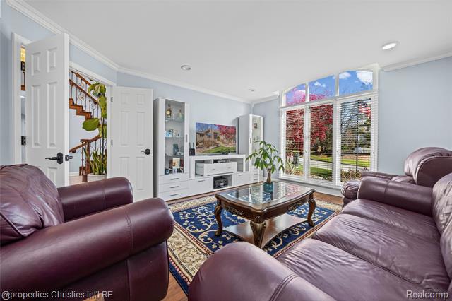 Builiding view thirty six for 27085 Winchester, Farmington, MI. 48331