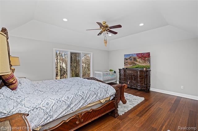 Builiding view twenty seven for 27085 Winchester, Farmington, MI. 48331