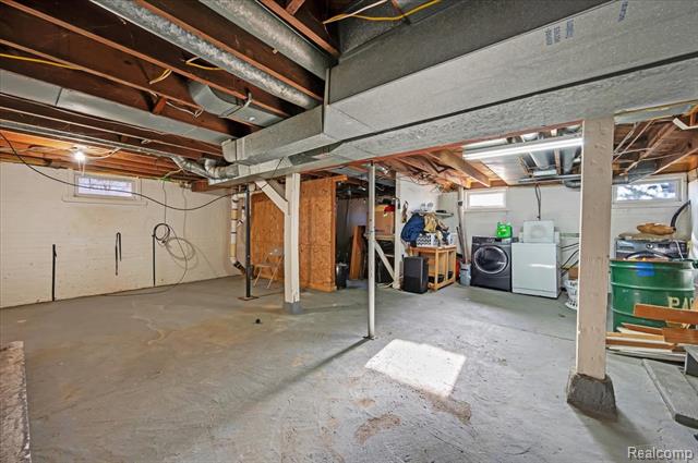 Builiding view twenty one for 238 Nepessing, Lapeer, MI. 48446