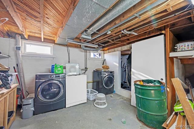 Builiding view twenty for 238 Nepessing, Lapeer, MI. 48446