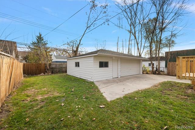 Builiding view twenty nine for 1888 Griffith, Berkley, MI. 48072