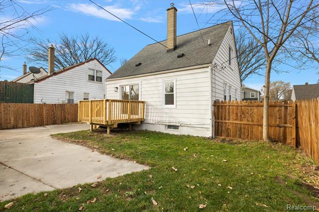 Builiding view twenty seven for 1888 Griffith, Berkley, MI. 48072