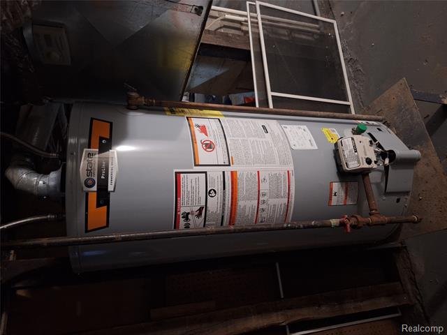 Builiding view nine for 6921 Wegner, Saginaw, MI. 48609