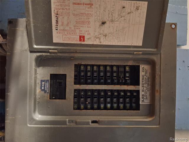 Builiding view seven for 6921 Wegner, Saginaw, MI. 48609